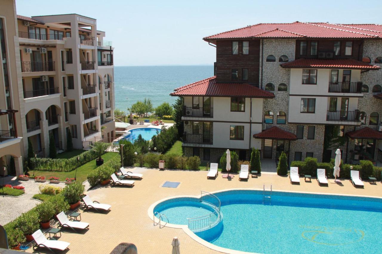 Bademite Apartments Sveti Vlas Esterno foto