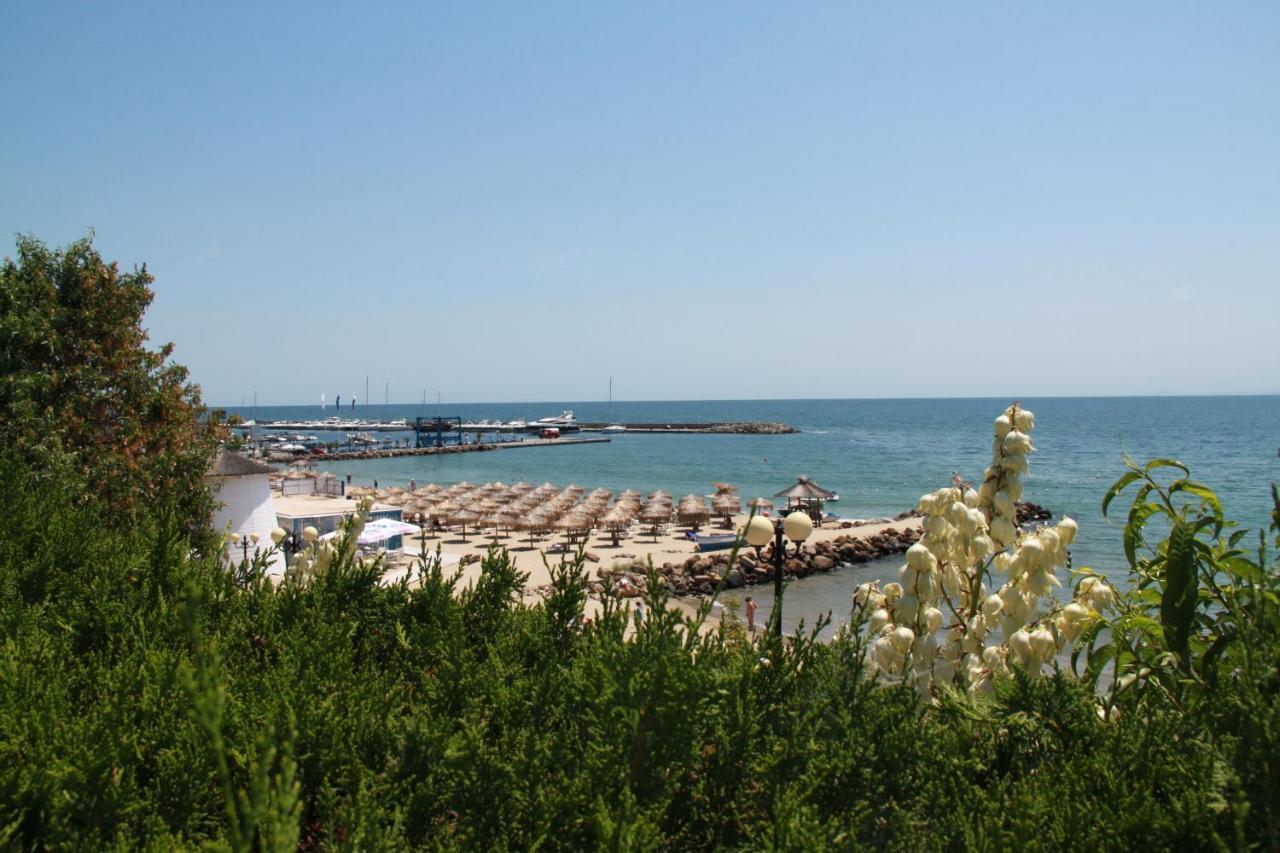 Bademite Apartments Sveti Vlas Esterno foto