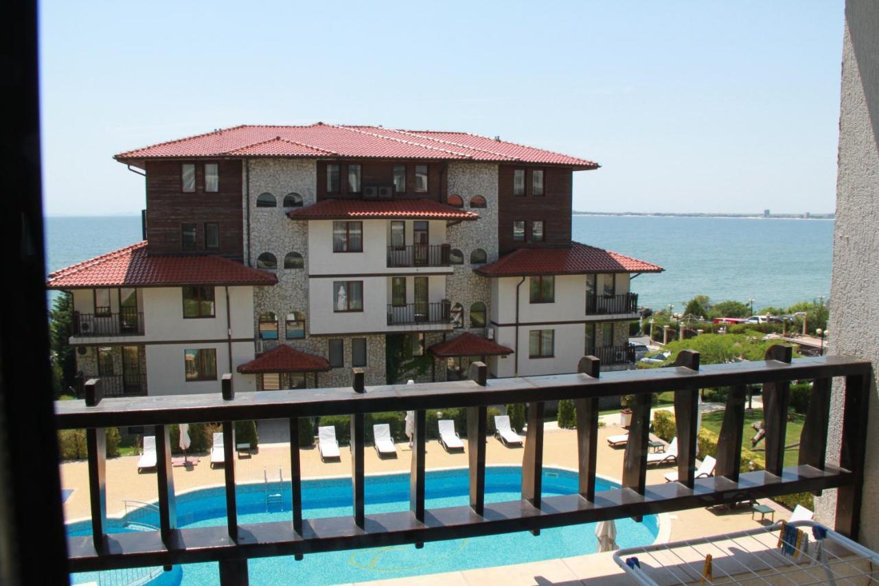 Bademite Apartments Sveti Vlas Esterno foto