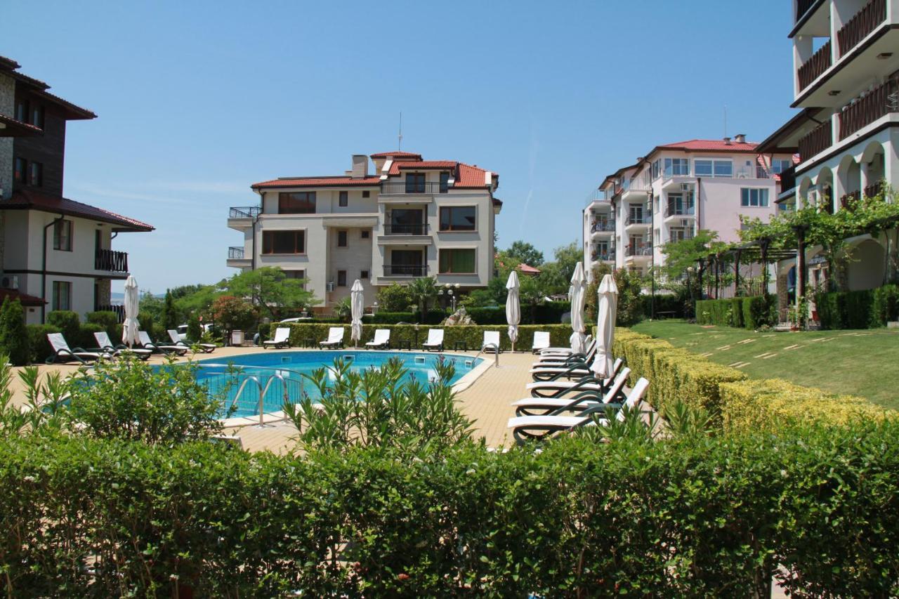 Bademite Apartments Sveti Vlas Esterno foto