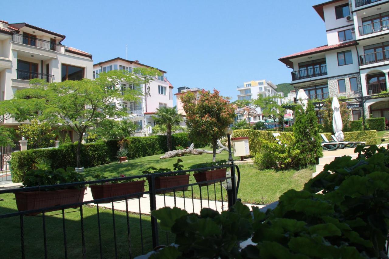 Bademite Apartments Sveti Vlas Esterno foto