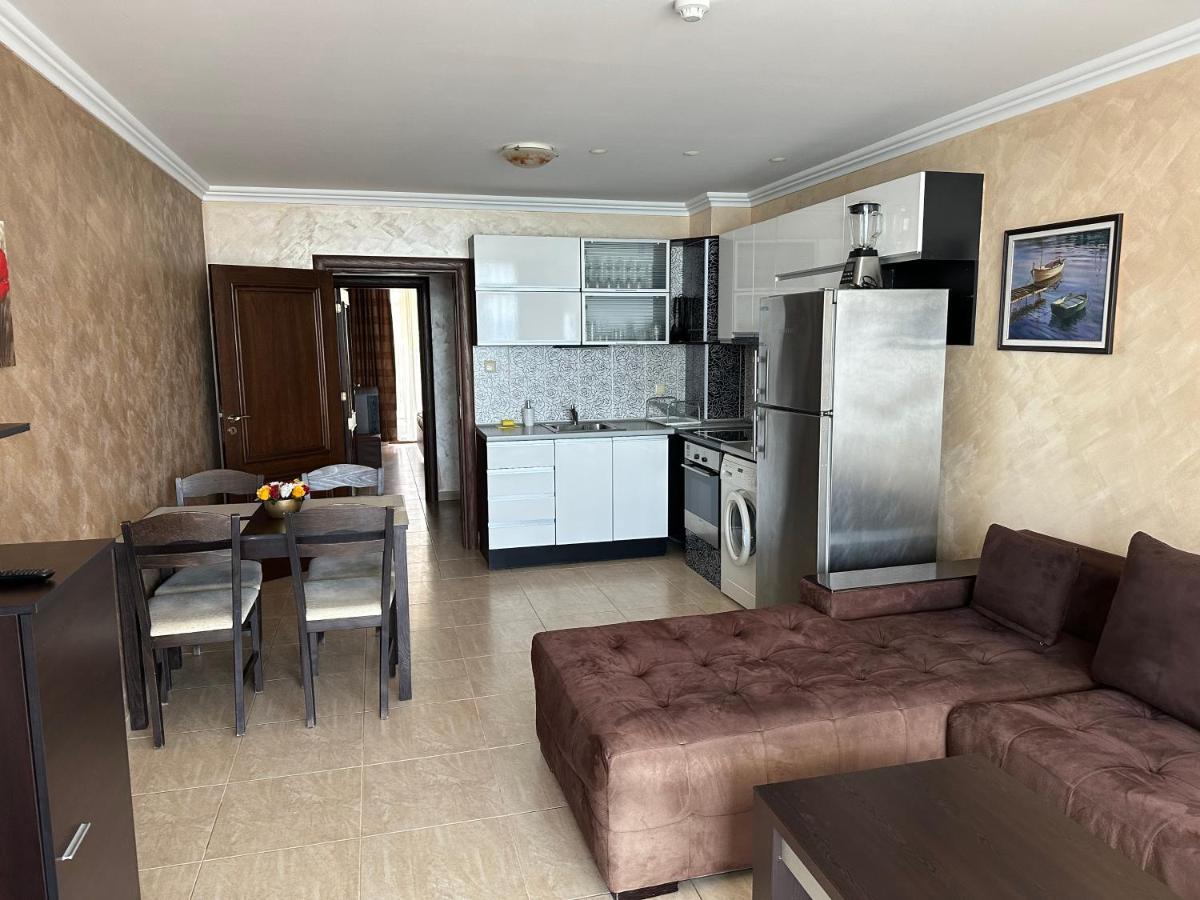 Bademite Apartments Sveti Vlas Esterno foto