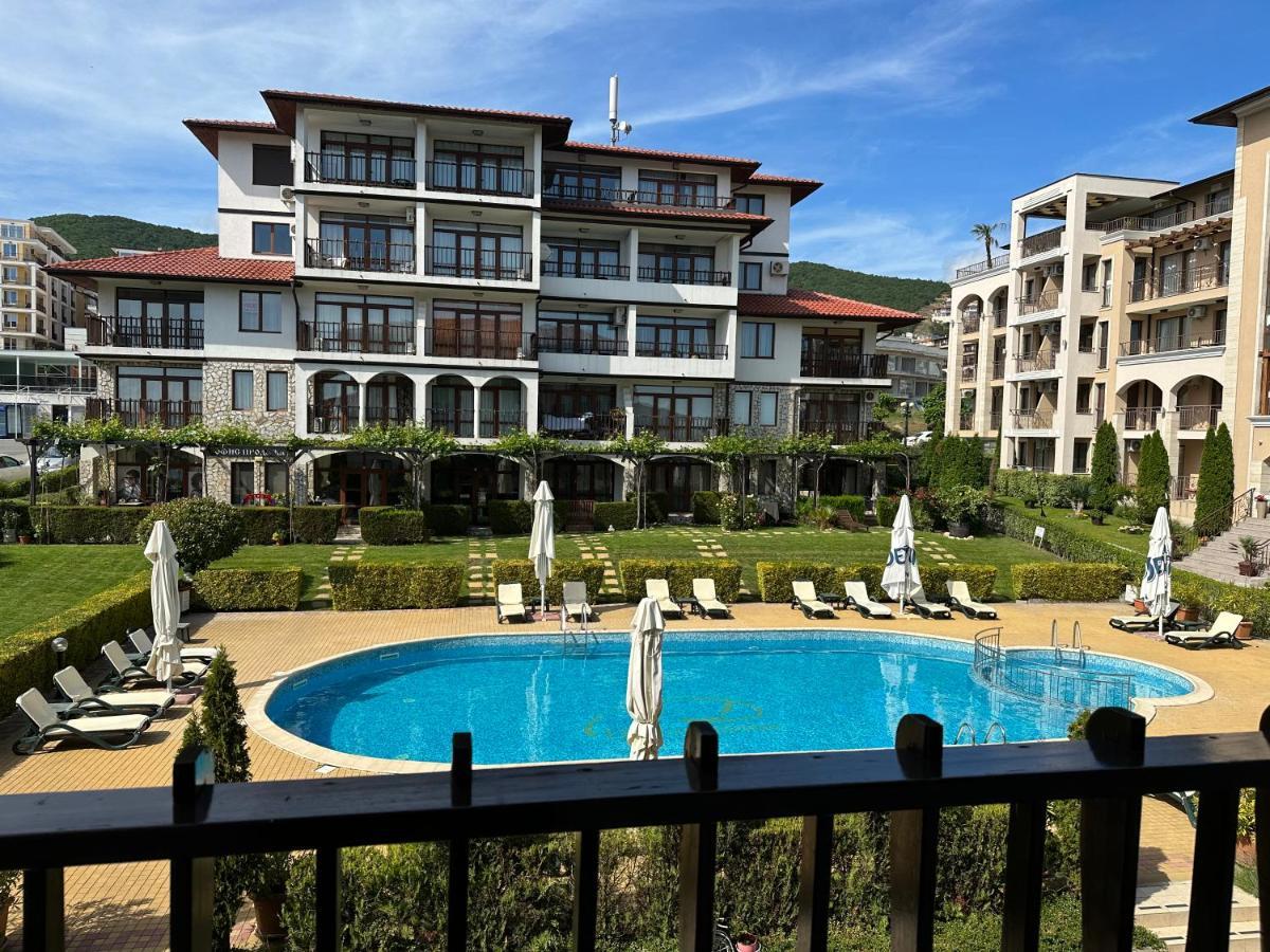 Bademite Apartments Sveti Vlas Esterno foto