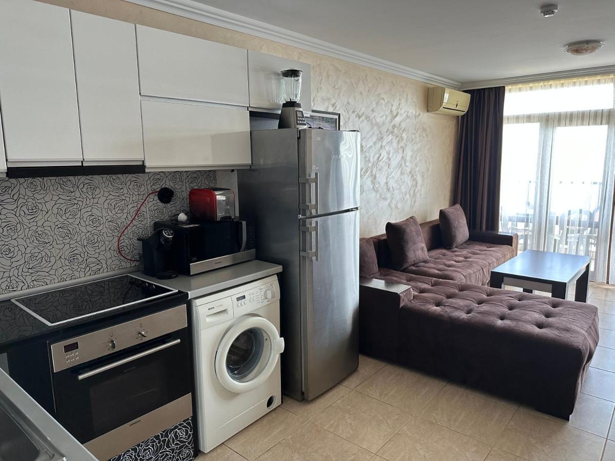 Bademite Apartments Sveti Vlas Esterno foto