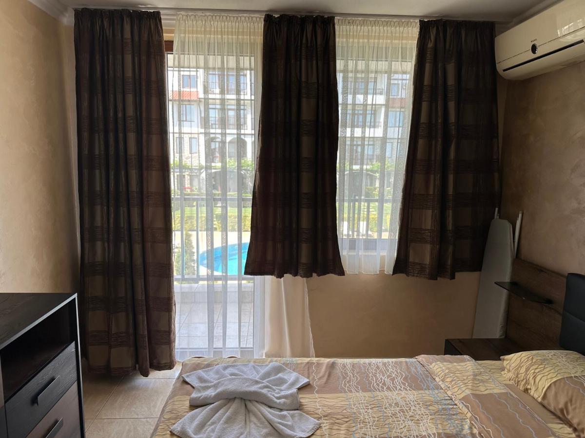 Bademite Apartments Sveti Vlas Esterno foto